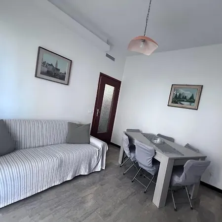 Comoda Per Famiglie Borghetto Santo Spirito