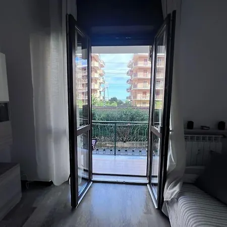 Comoda Per Famiglie Διαμέρισμα Borghetto Santo Spirito
